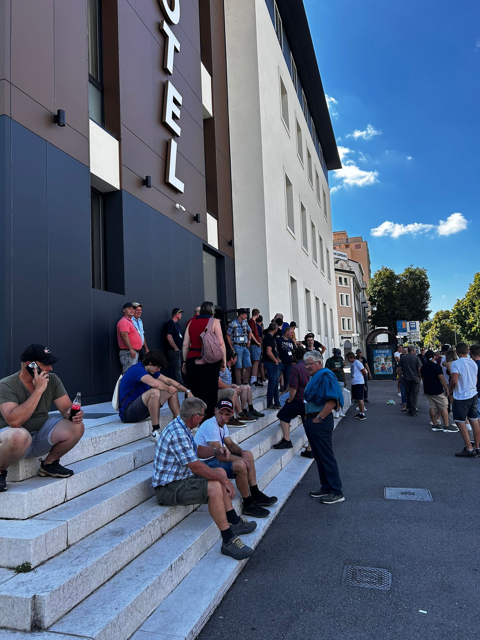 20250823_122242000_iOS